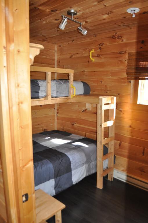 The Sleeping Moose Cottage Birch Plain Экстерьер фото
