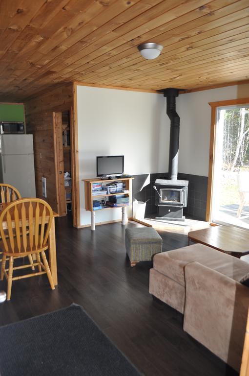 The Sleeping Moose Cottage Birch Plain Экстерьер фото