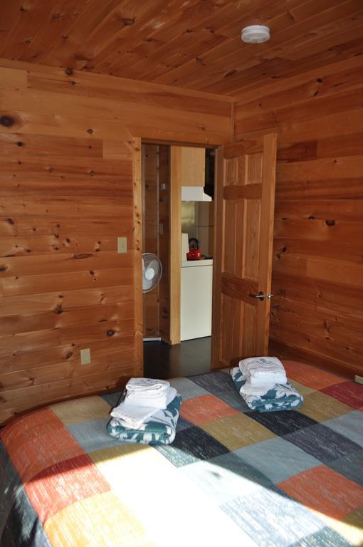 The Sleeping Moose Cottage Birch Plain Экстерьер фото