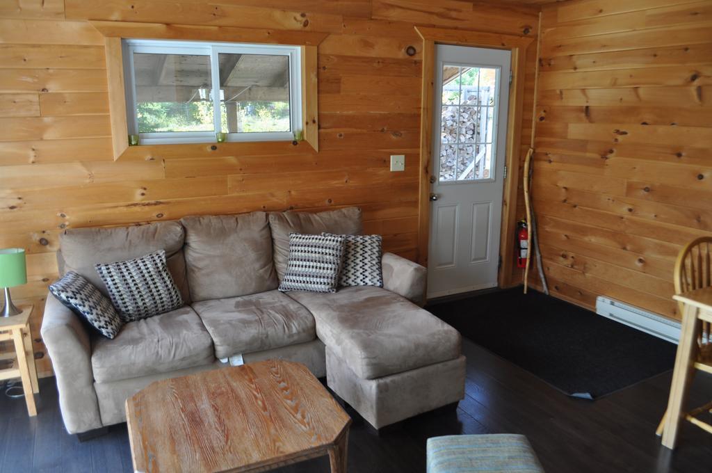 The Sleeping Moose Cottage Birch Plain Экстерьер фото